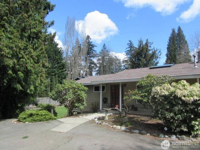 11422 NE 94th ST #Lower, Kirkland, WA 98033