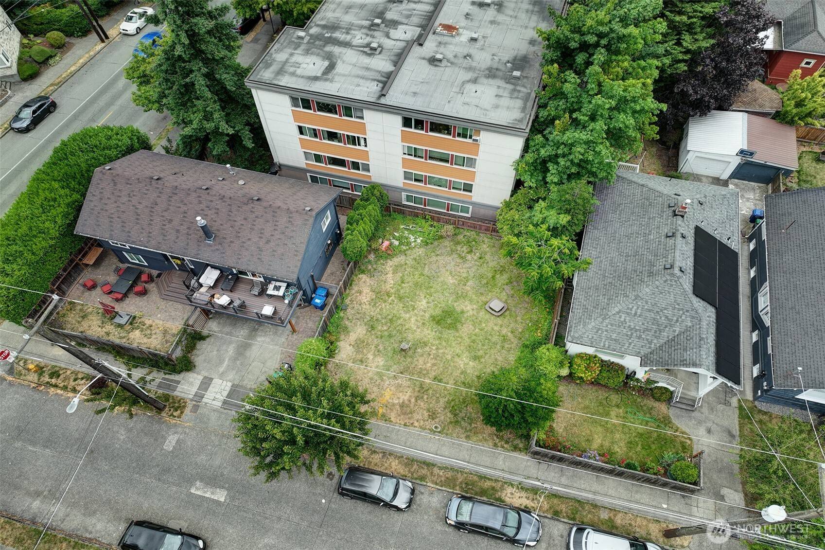 6340 4th AVE NE, Seattle, WA 98115