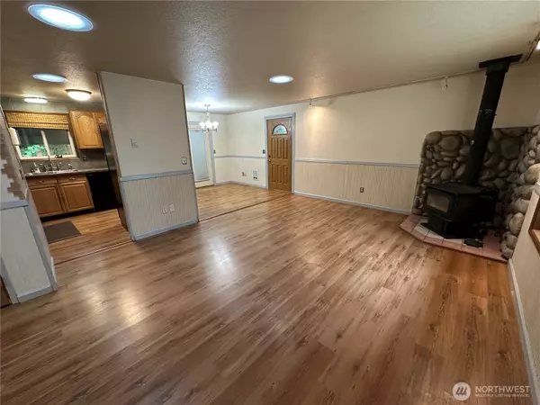 Belfair, WA 98528,90 NE Burt CT