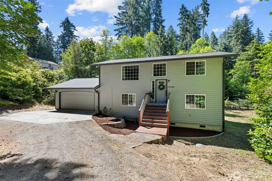 17504 Loop LN SE, Yelm, WA 98597