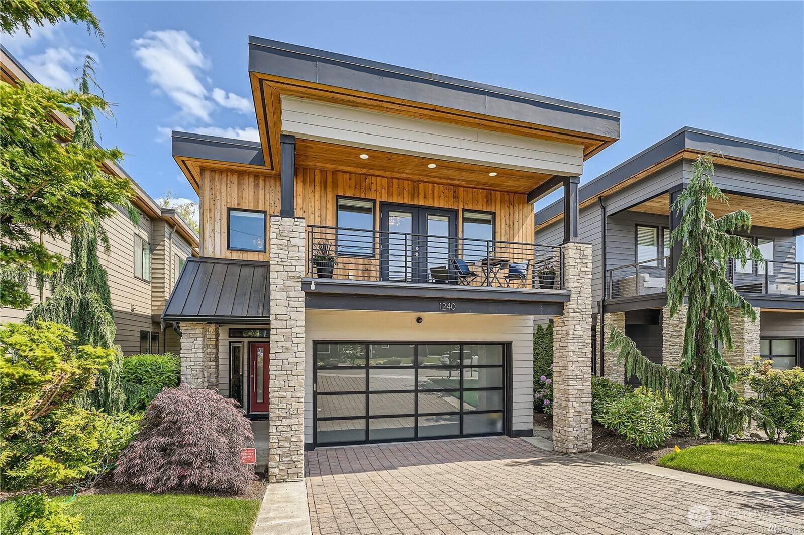 1240 4th ST W, Kirkland, WA 98033