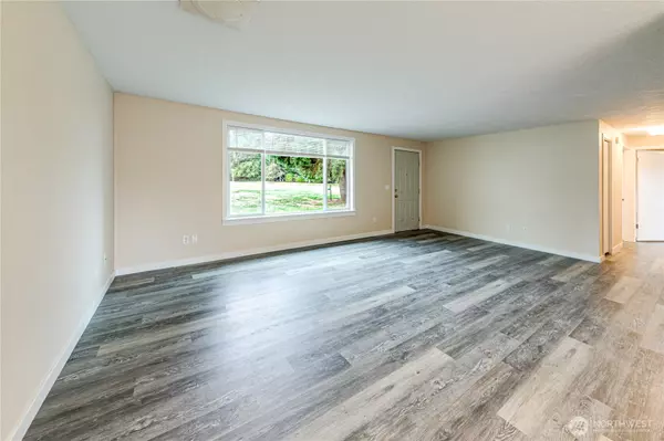 Sequim, WA 98382,60 Crystal CT