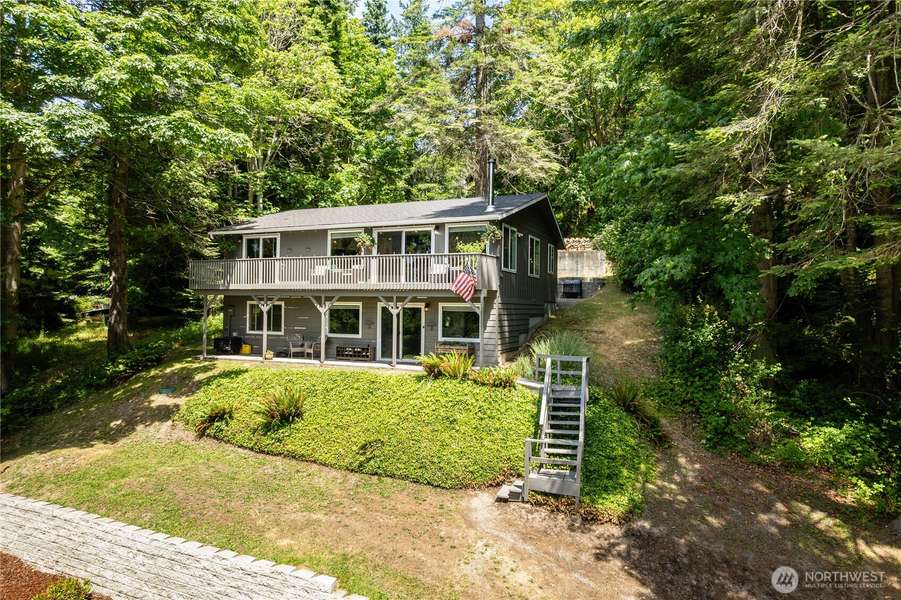2097 Gull WAY, Camano Island, WA 98282