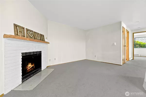Renton, WA 98058,17521 118th AVE SE #A-4