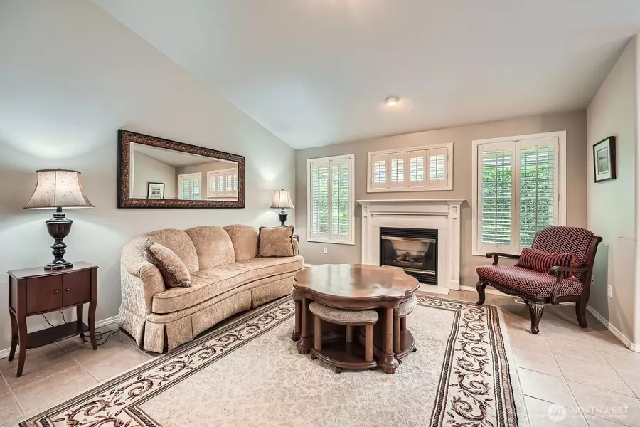 14 Lakewood Oaks DR SW, Lakewood, WA 98499