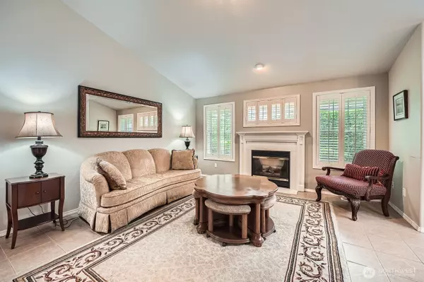 14 Lakewood Oaks DR SW, Lakewood, WA 98499