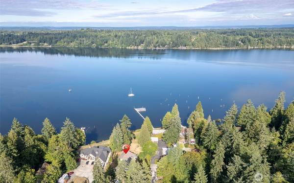 7644 Shore Acres DR NE, Olympia, WA 98506