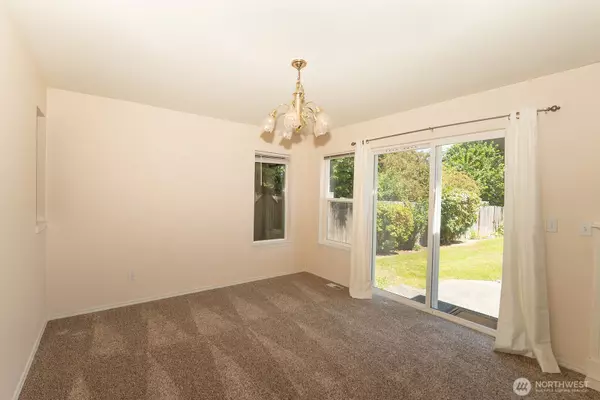 Snohomish, WA 98290,527 Cypress AVE