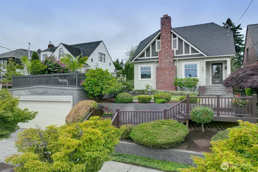 2663 37th AVE SW, Seattle, WA 98126