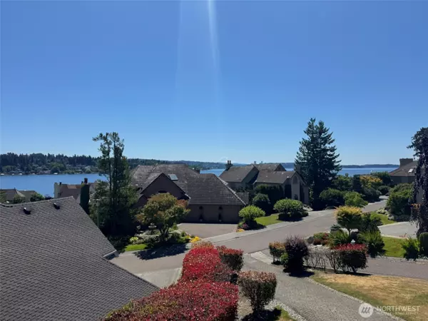 Kirkland, WA 98034,8479 NE Woodland Cove DR