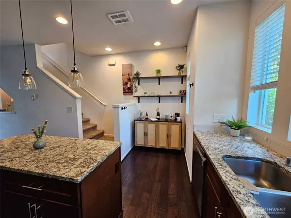 Everett, WA 98208,11004 20th DR SE