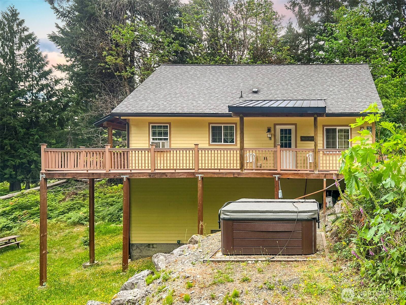 191 Forest Ridge DR, Packwood, WA 98361