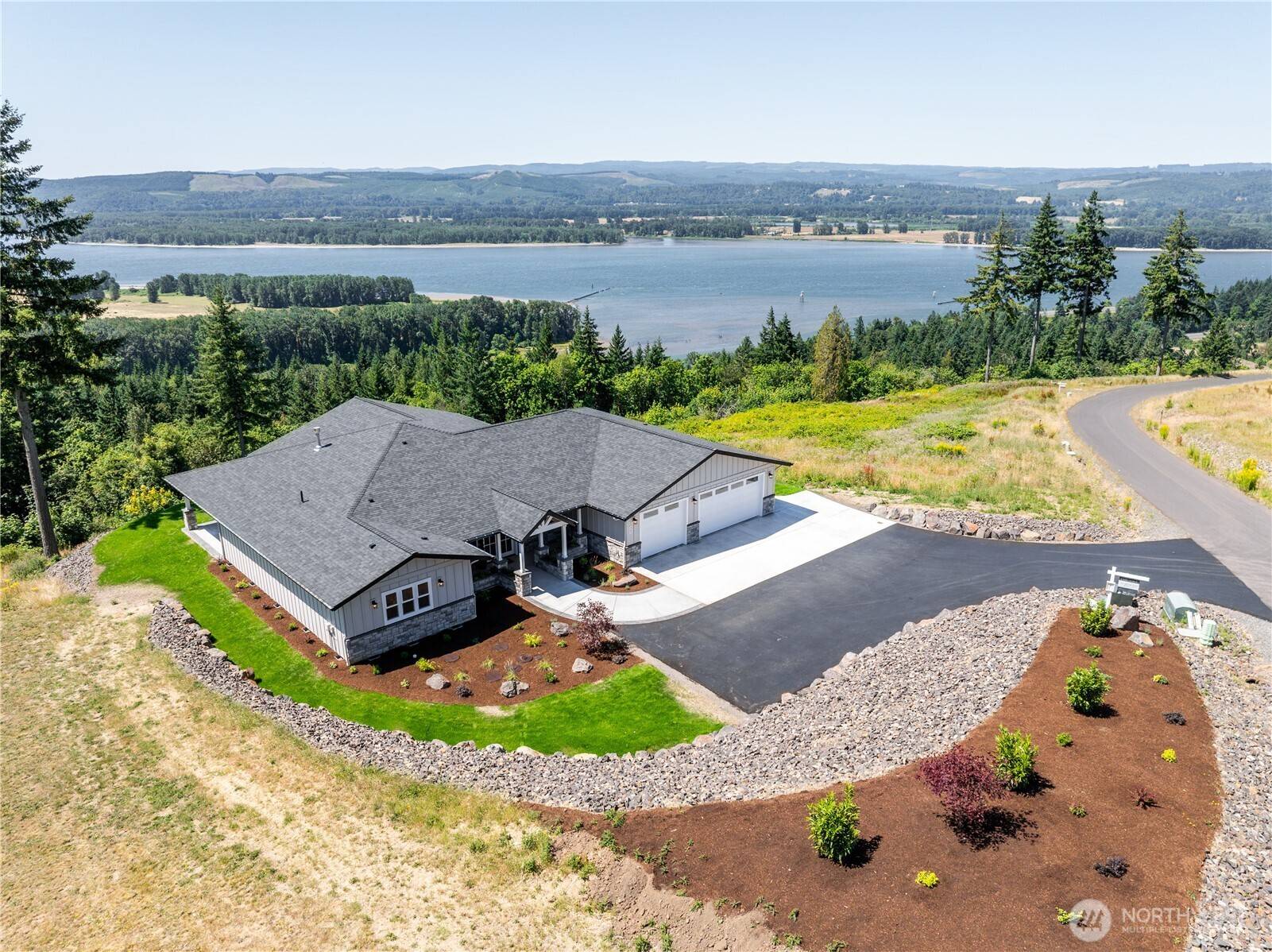 322 Olivia LN, Kalama, WA 98625