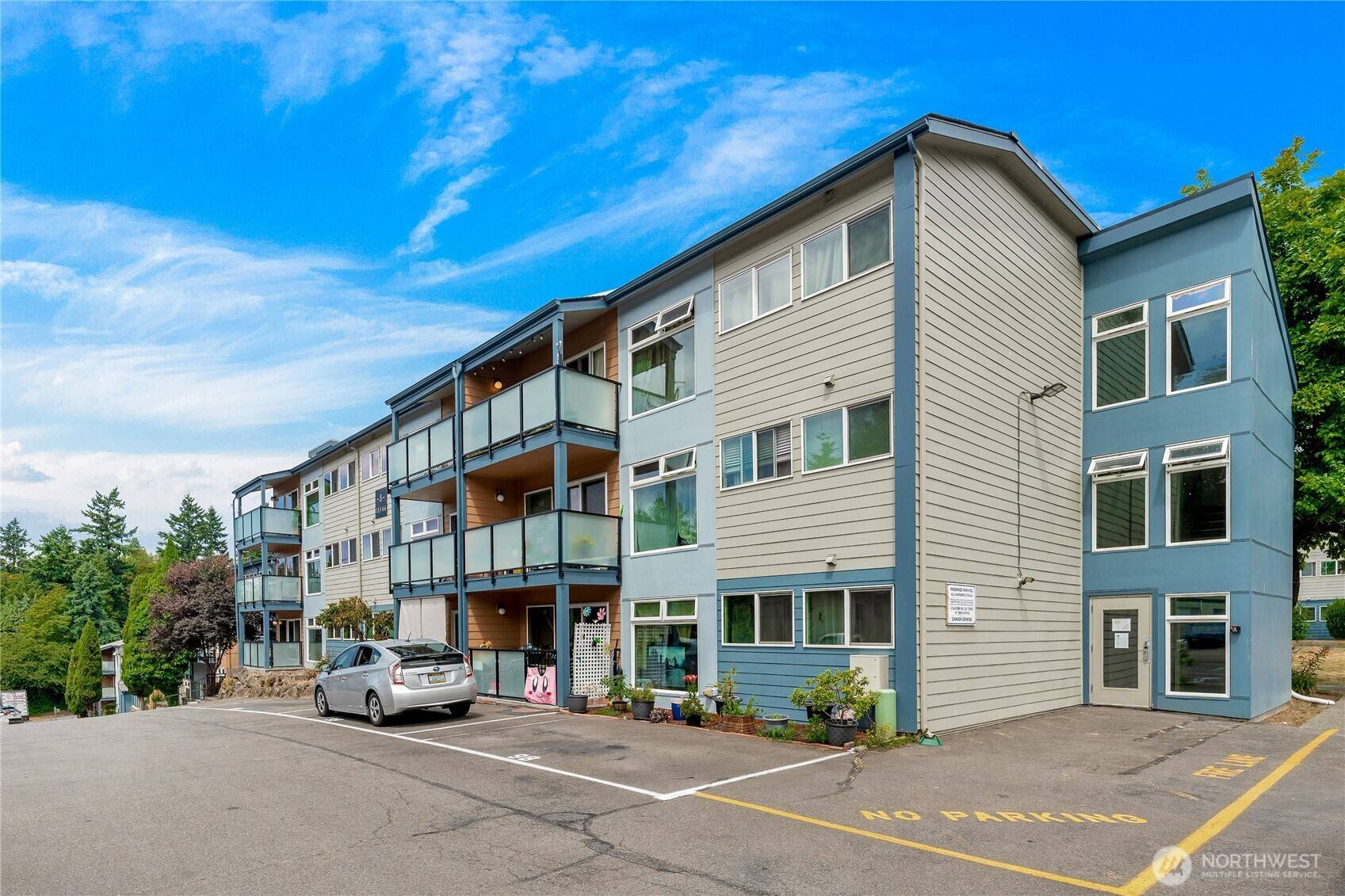 15142 65th AVE S #314, Tukwila, WA 98188