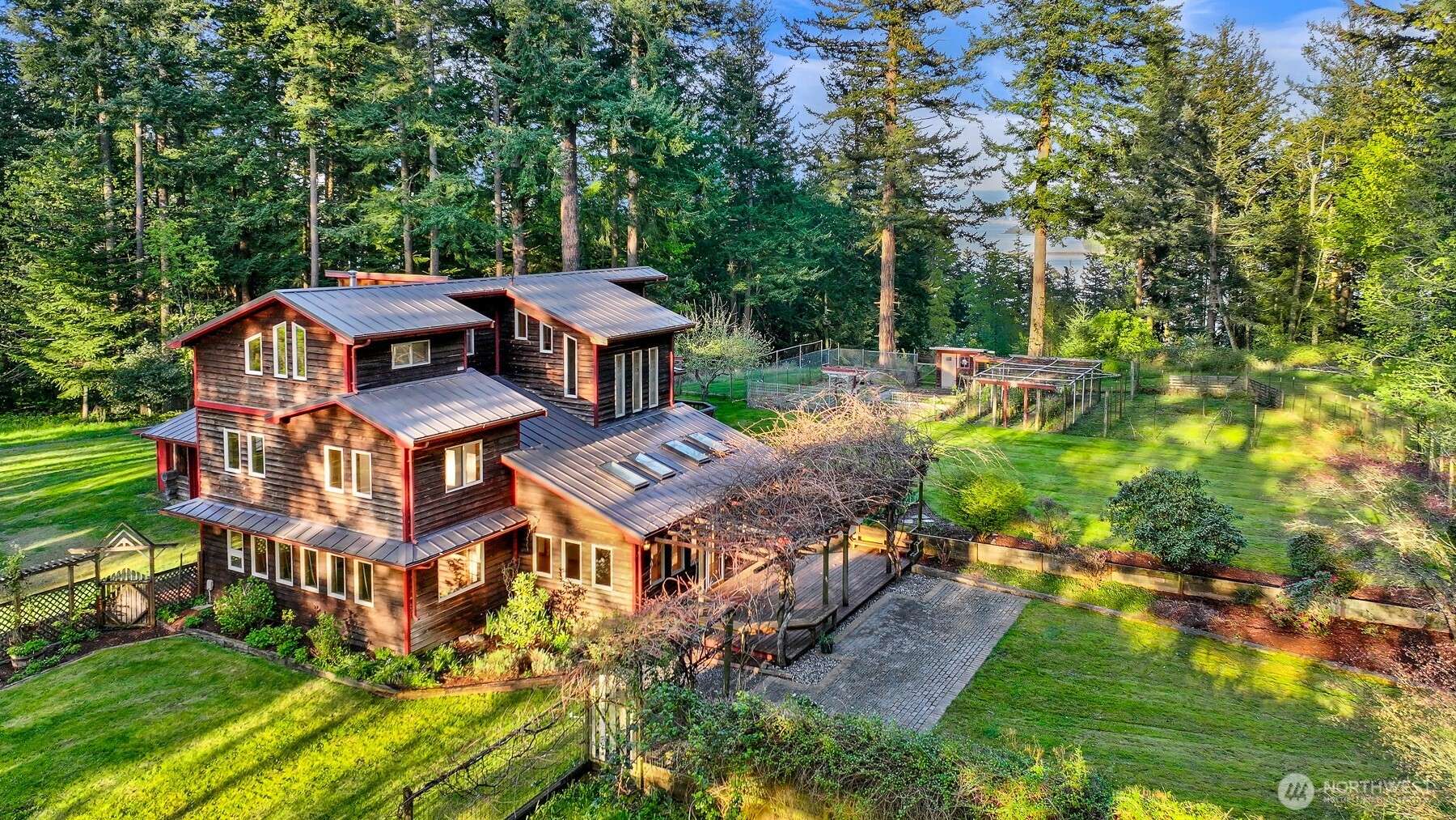 3542 Constitution RD, Lummi Island, WA 98262