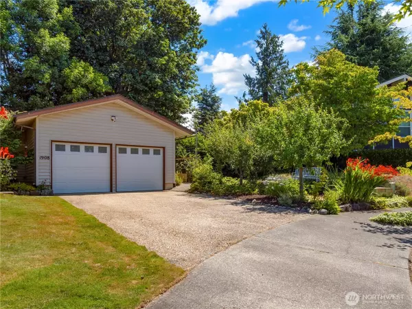 Renton, WA 98055,1908 SE 21st PL