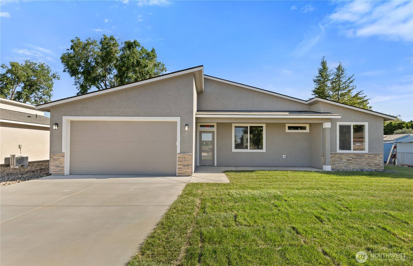 514 S Dorsing ST, Moses Lake, WA 98837
