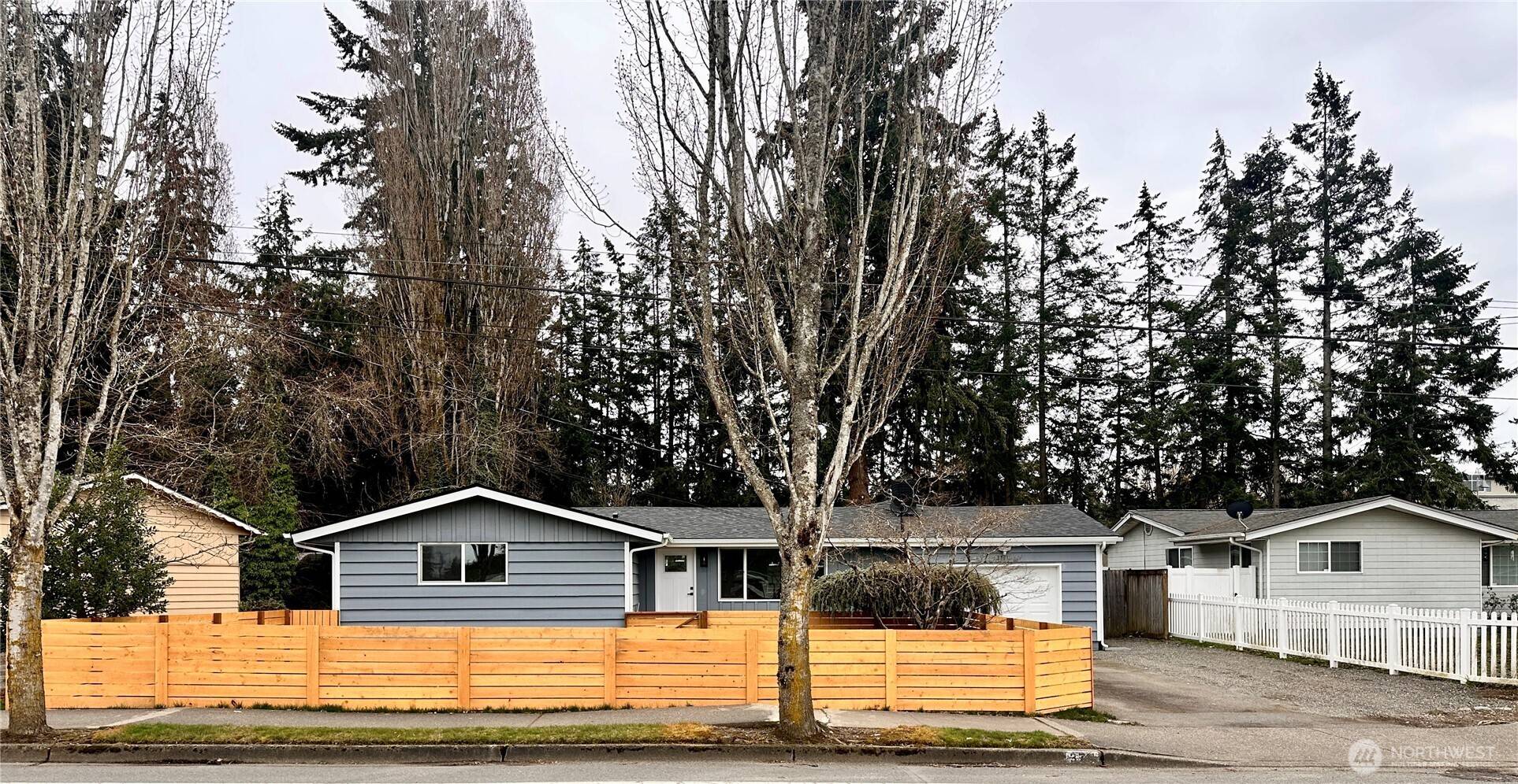 3711 Grandview DR W, University Place, WA 98466