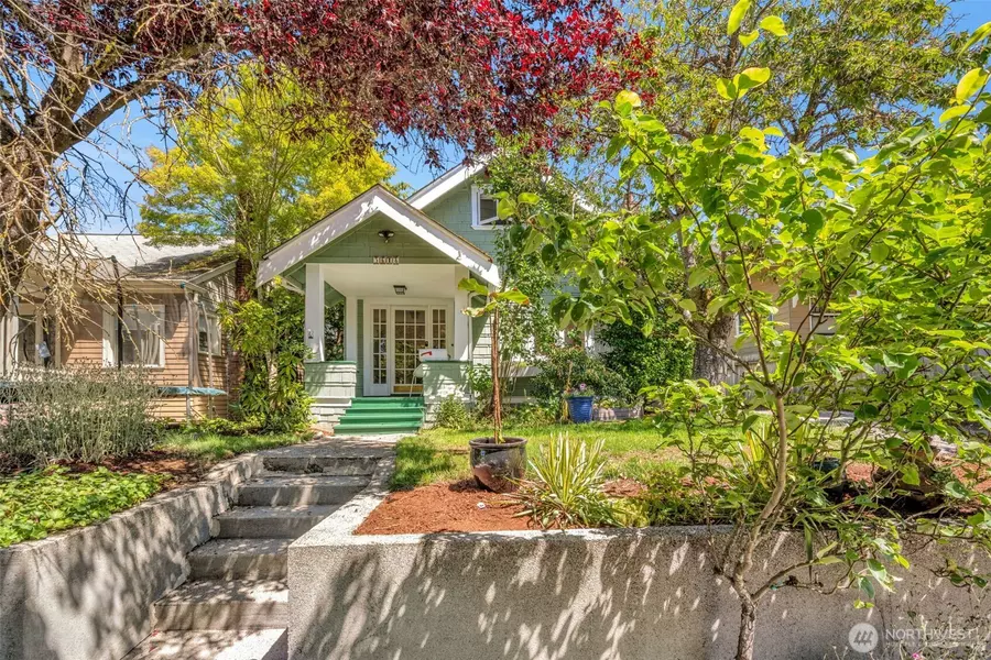 5618 12th AVE NE, Seattle, WA 98105
