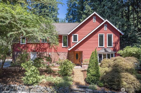 3752 NE 188th St, Lake Forest Park, WA 98155