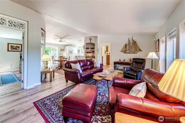 Port Angeles, WA 98362,102 Cline Cabin LN