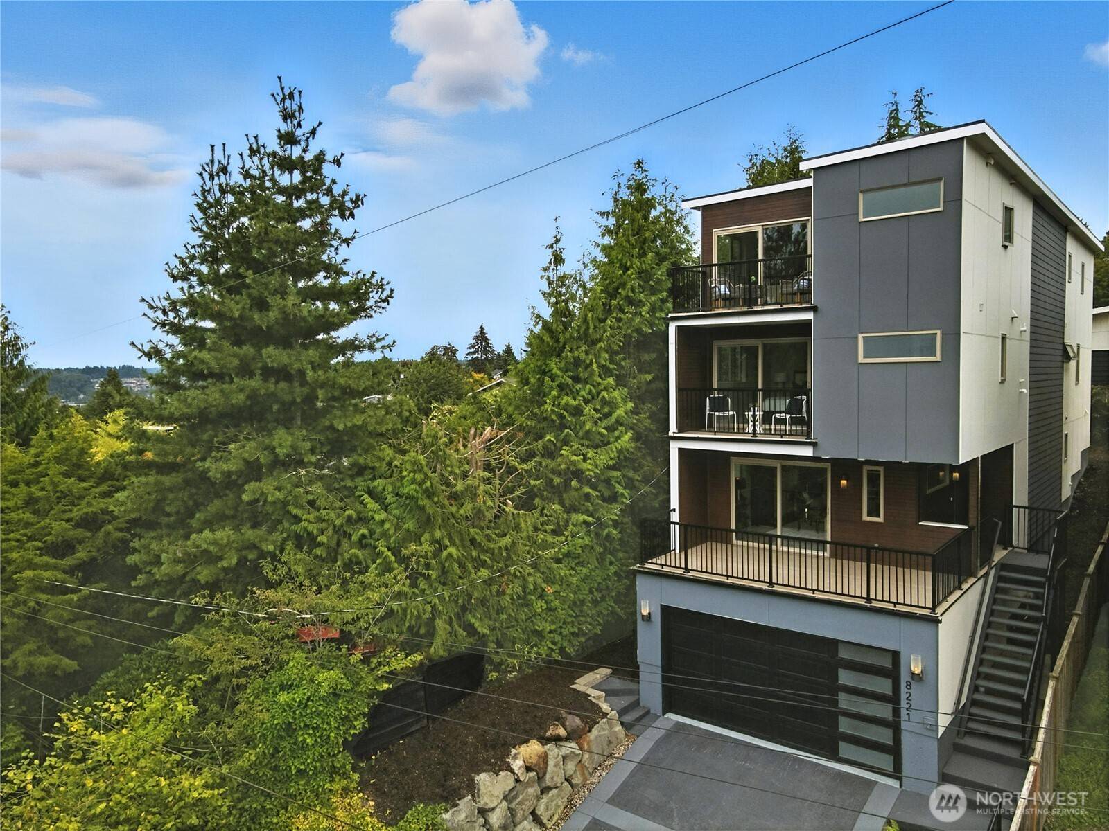 8221 S 121st ST, Seattle, WA 98178