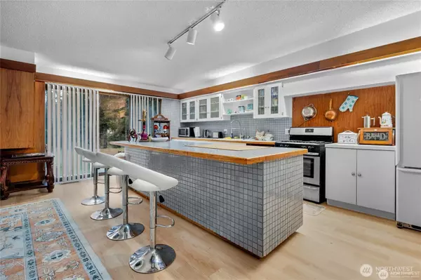 Bothell, WA 98021,23006 19th AVE SE #A