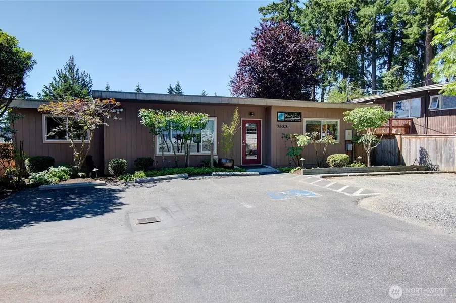 7522 221st ST, Edmonds, WA 98026
