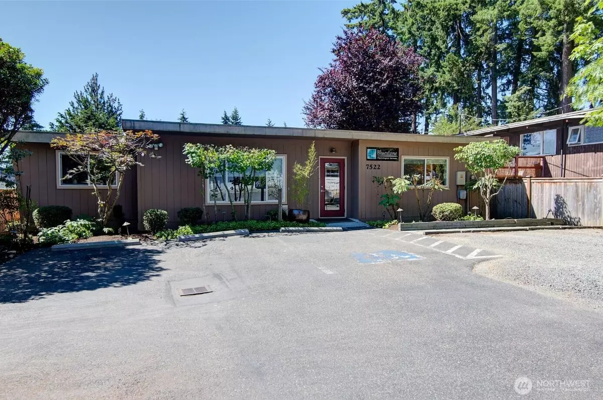 Edmonds, WA 98026,7522 221st ST