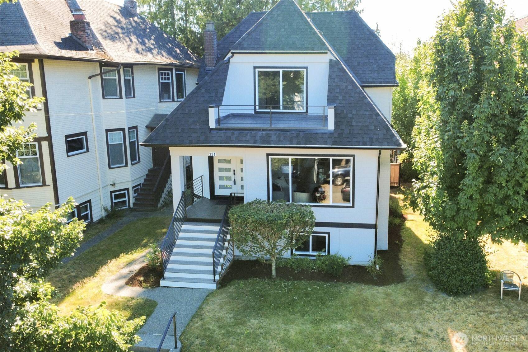 321 17th AVE E, Seattle, WA 98112
