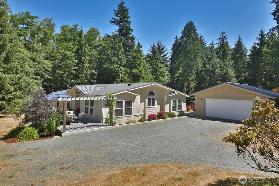 2911 Eagle Bluff RD, Greenbank, WA 98253
