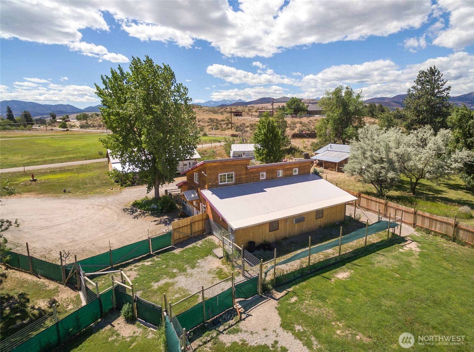 5 Aspen LN, Winthrop, WA 98862