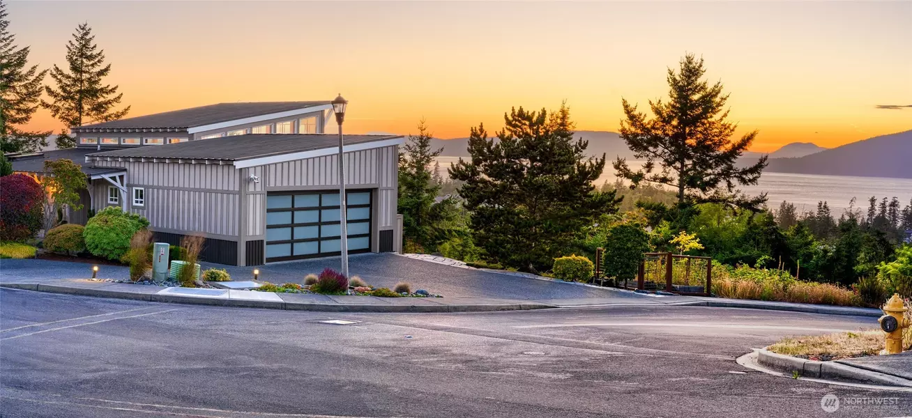 2020 Kansas AVE, Anacortes, WA 98221