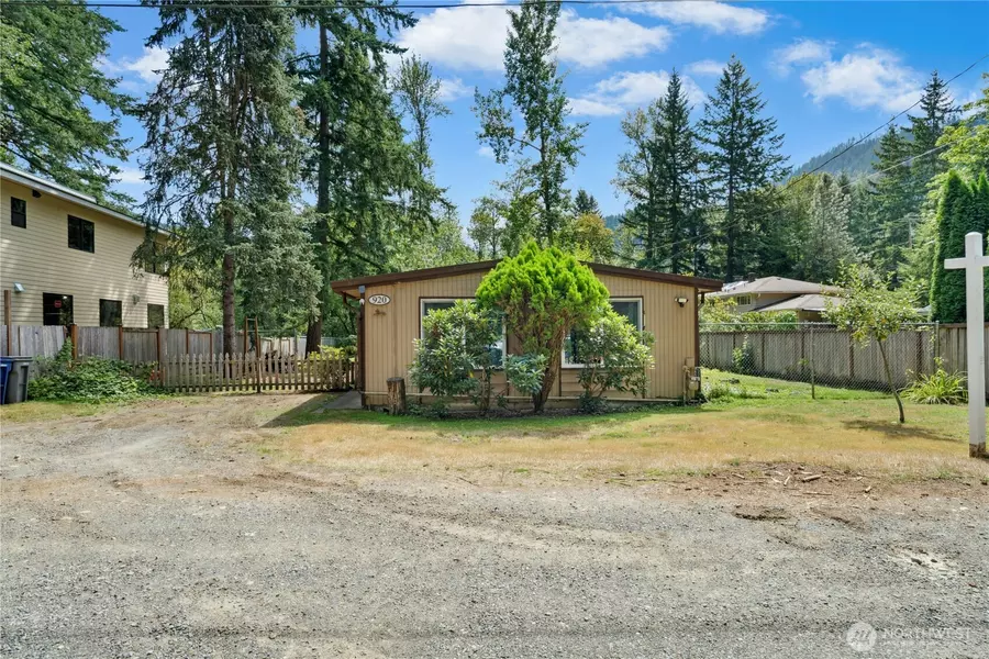 920 2nd AVE SE, Issaquah, WA 98027