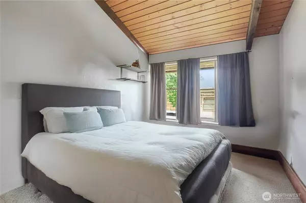 Port Orchard, WA 98366,2449 2451 McGregor DR SE