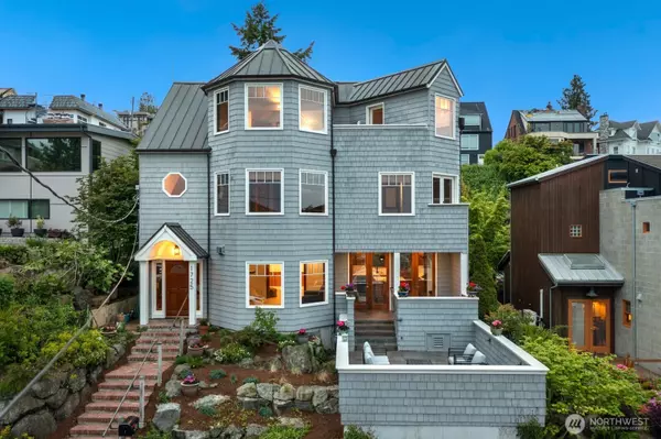 1725 Arch AVE SW, Seattle, WA 98116