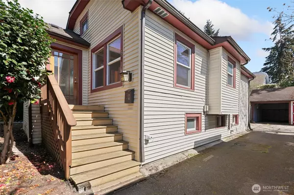 5718 25th AVE NE, Seattle, WA 98105