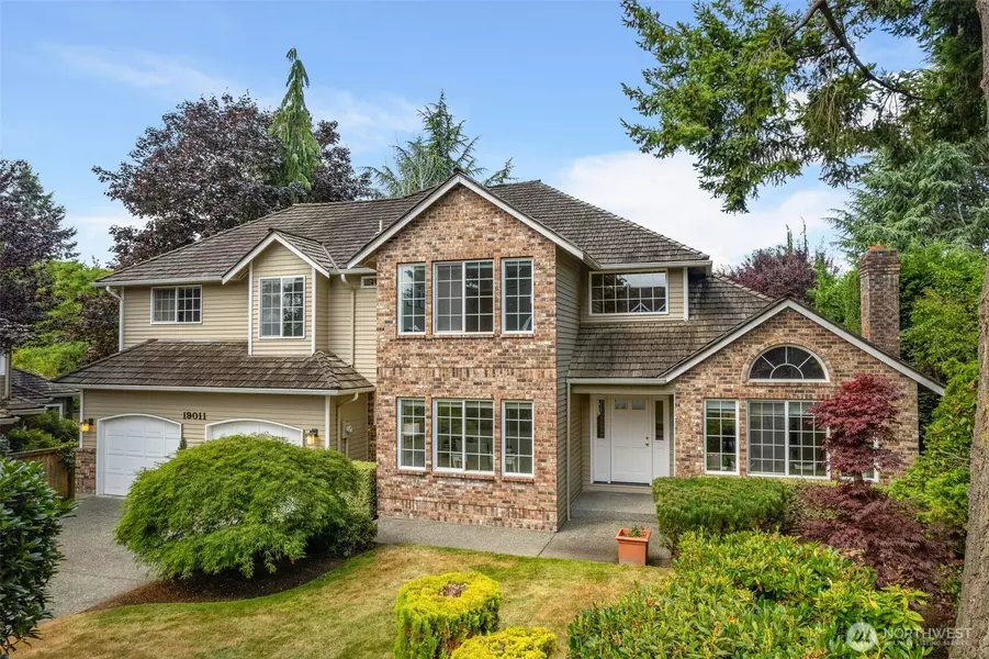 19011 64th AVE NE, Kenmore, WA 98028