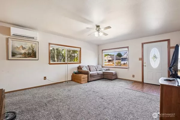 Tacoma, WA 98404,3578 E F ST