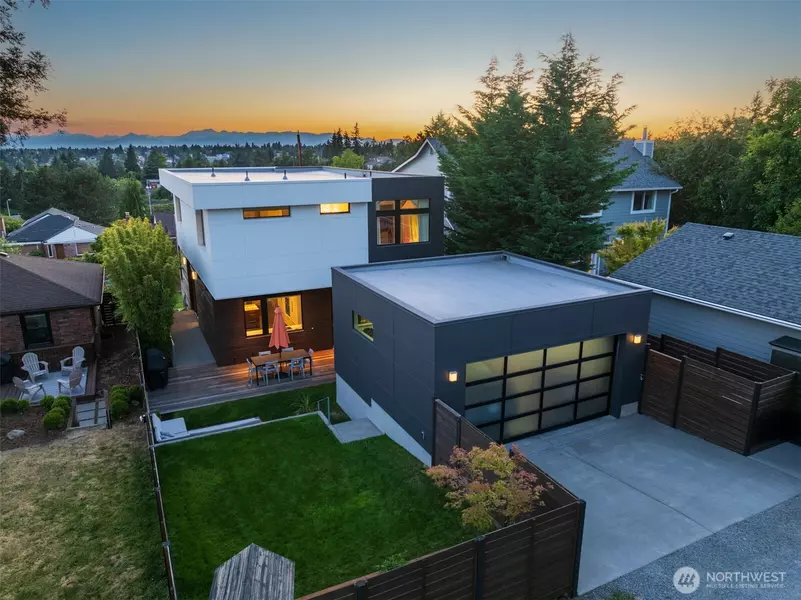 8244 2nd AVE NE, Seattle, WA 98115