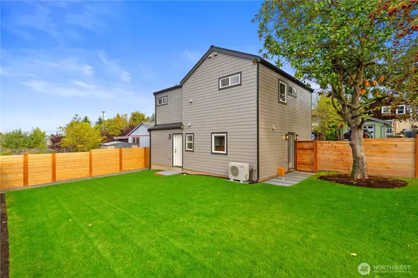 Seattle, WA 98118,9620 Lindsay PL S
