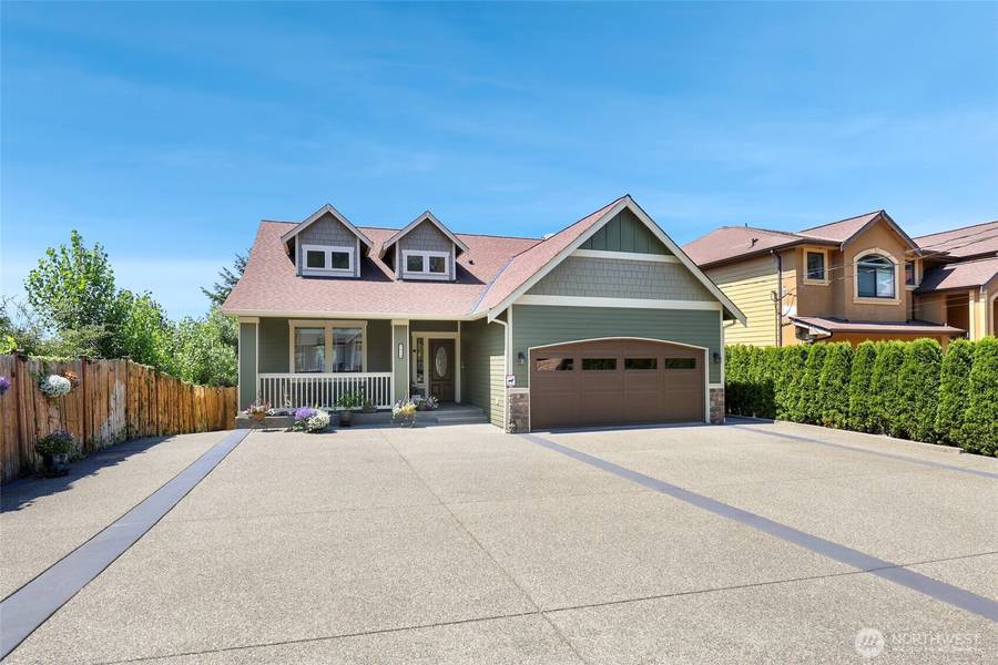 2010 Crystal Springs RD W, Tacoma, WA 98466