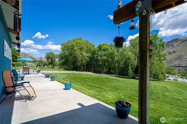 Chelan Falls, WA 98817,876 1st St