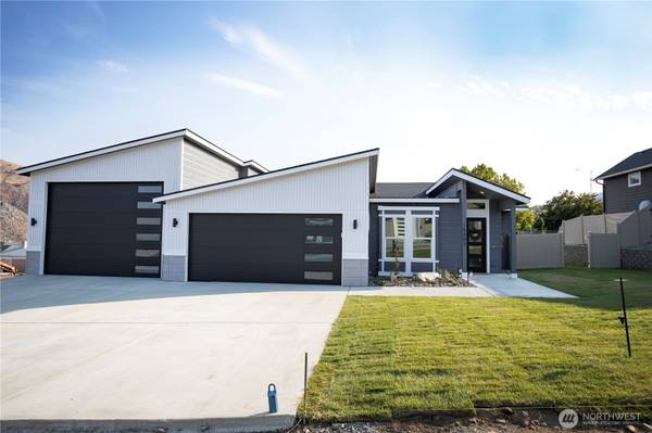 15003 Allison PL, Entiat, WA 98822