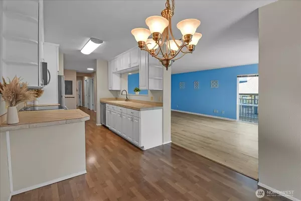 Seattle, WA 98133,13229 Linden AVE N #510B
