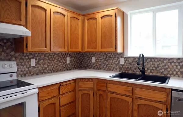 Coupeville, WA 98239,1226 Dewey DR