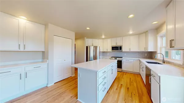 University Place, WA 98467,6502 61st ST W