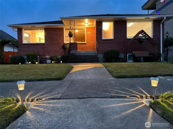 126 W 6th ST, Port Angeles, WA 98362