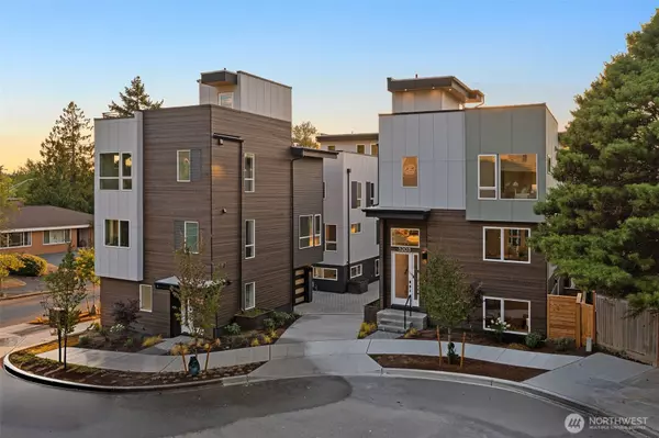 5203 Sand Point PL NE, Seattle, WA 98105