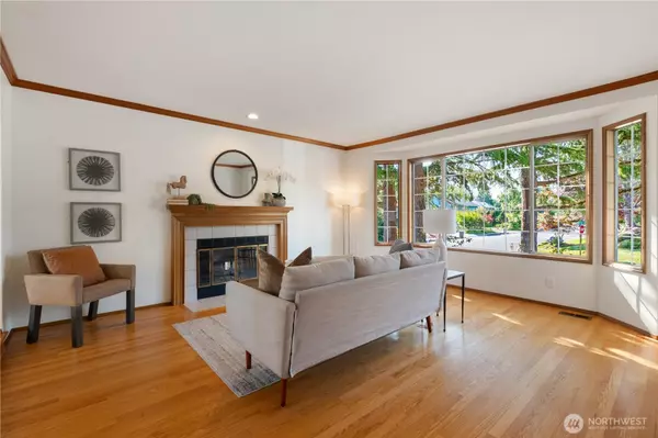 Brier, WA 98036,2425 214th PL SW